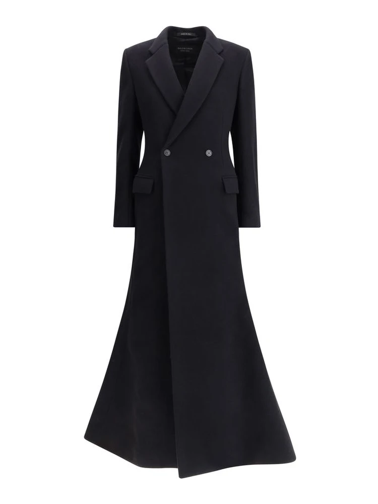 معطف صوف أسود