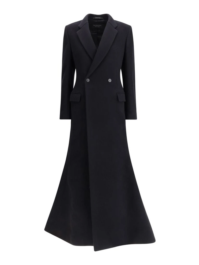 معطف صوف أسود