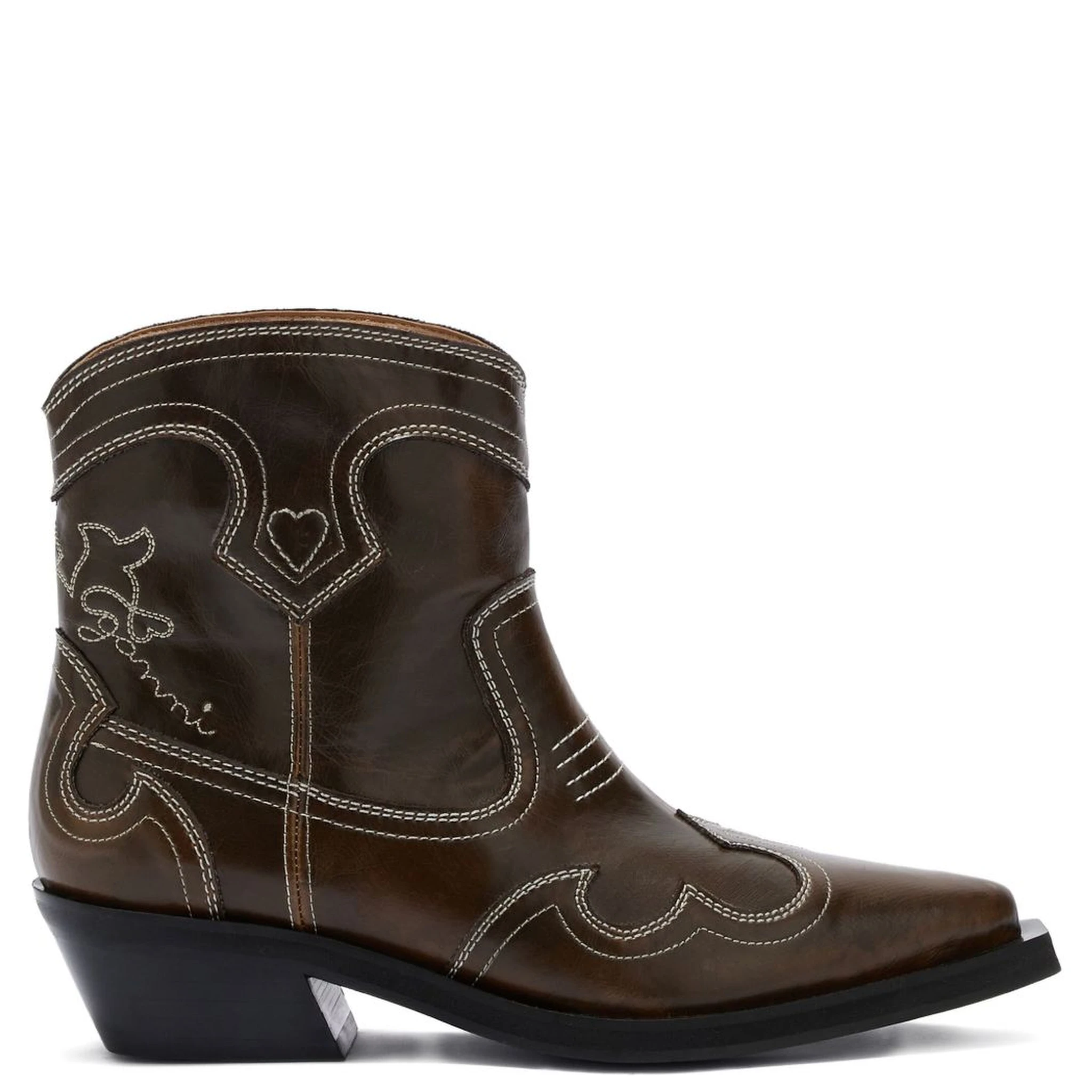 أحذية غاني الخضراء