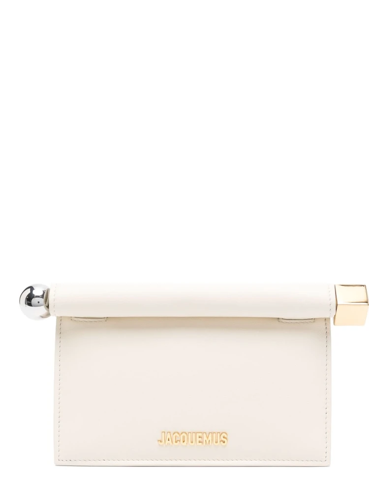 حقائب جاكيموس.. عاجية