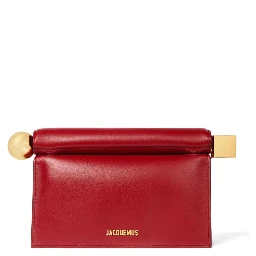 حقائب جاكيموس.. حمراء