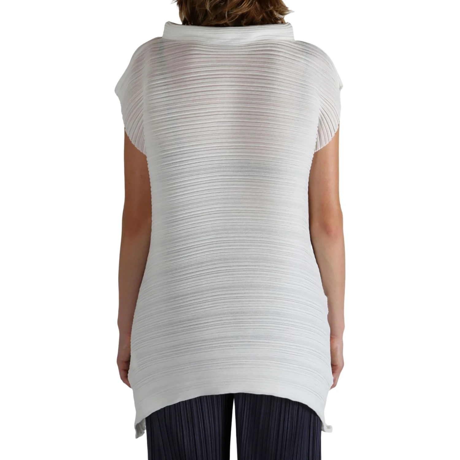 SHORT-SLEEVED SHIRT