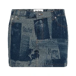 تنورة قصيرة بنقشة "صحيفة"