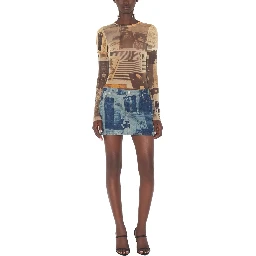 تنورة قصيرة بنقشة "صحيفة"