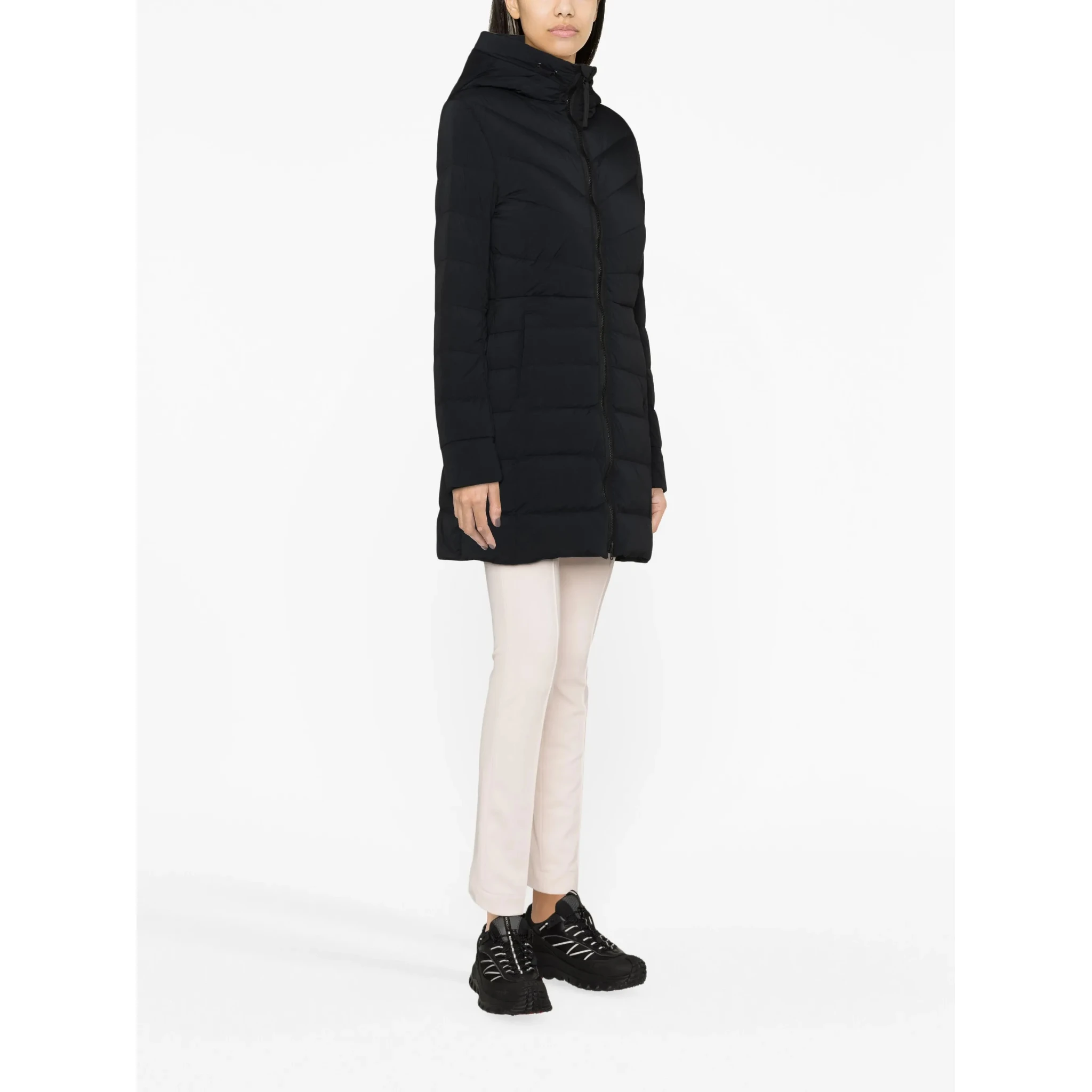 معاطف كندا غوس سوداء