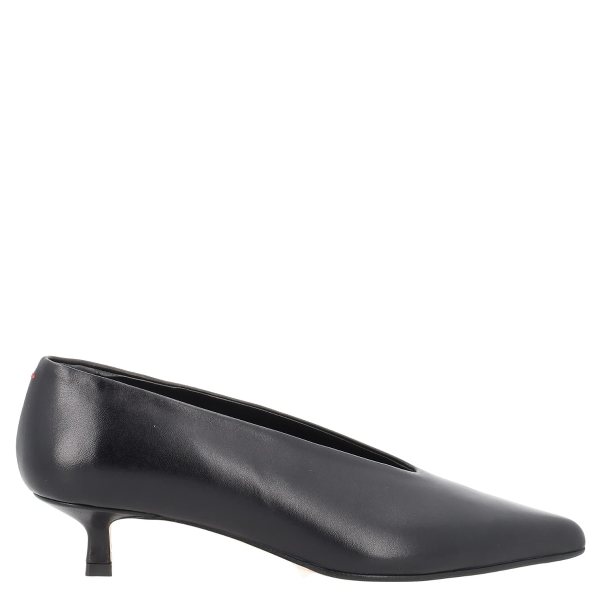 كلارا فتحة منخفضة