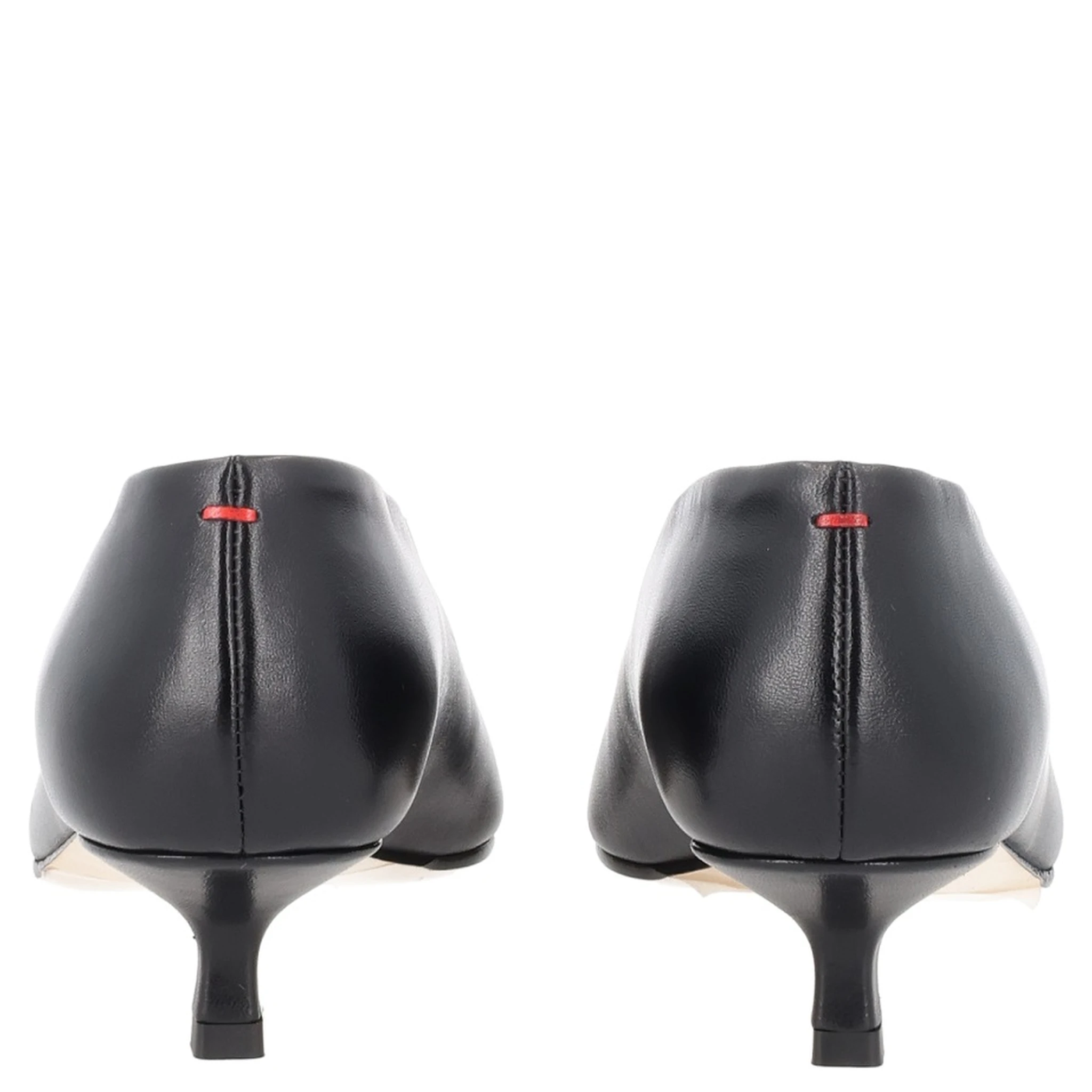 كلارا فتحة منخفضة