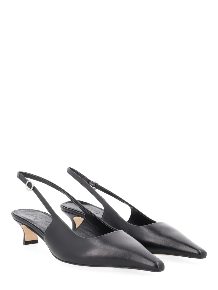 فتحة رقبة "كاترينا"