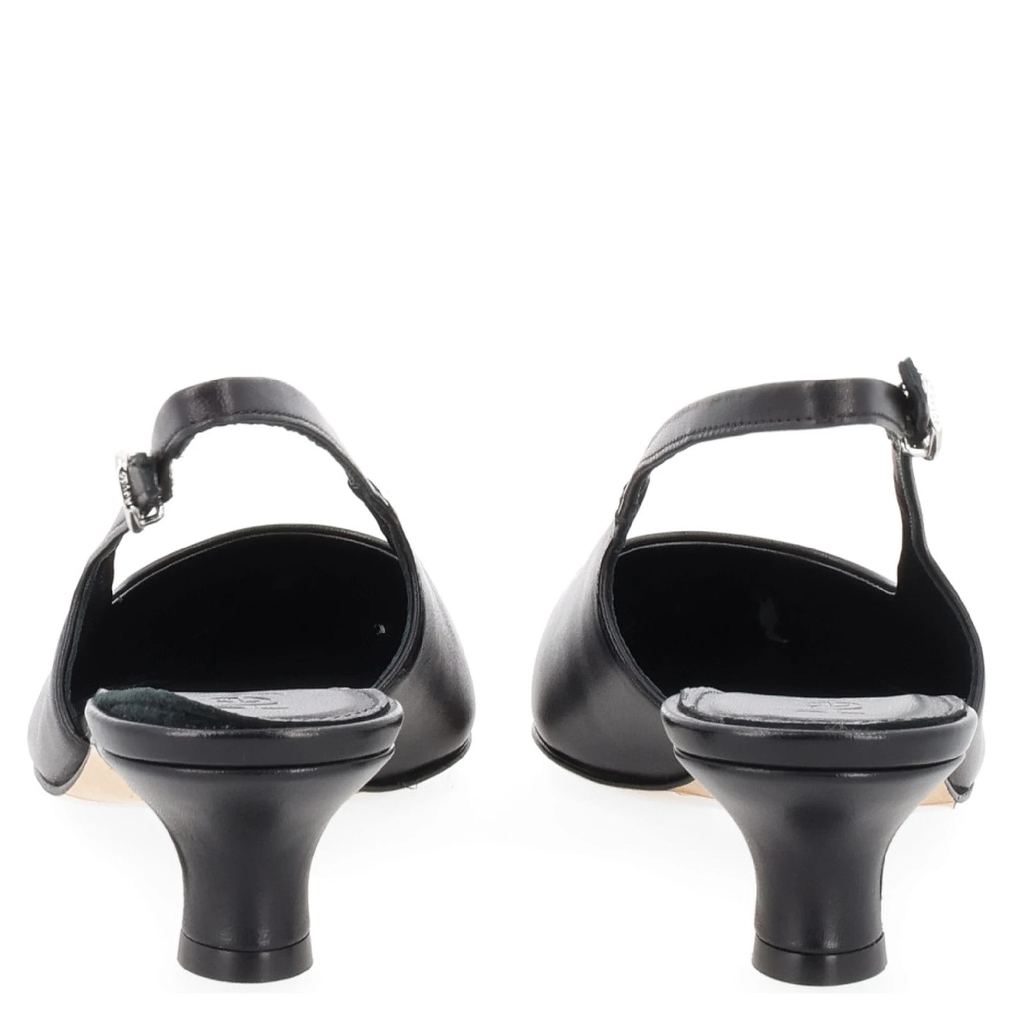 فتحة رقبة "كاترينا"