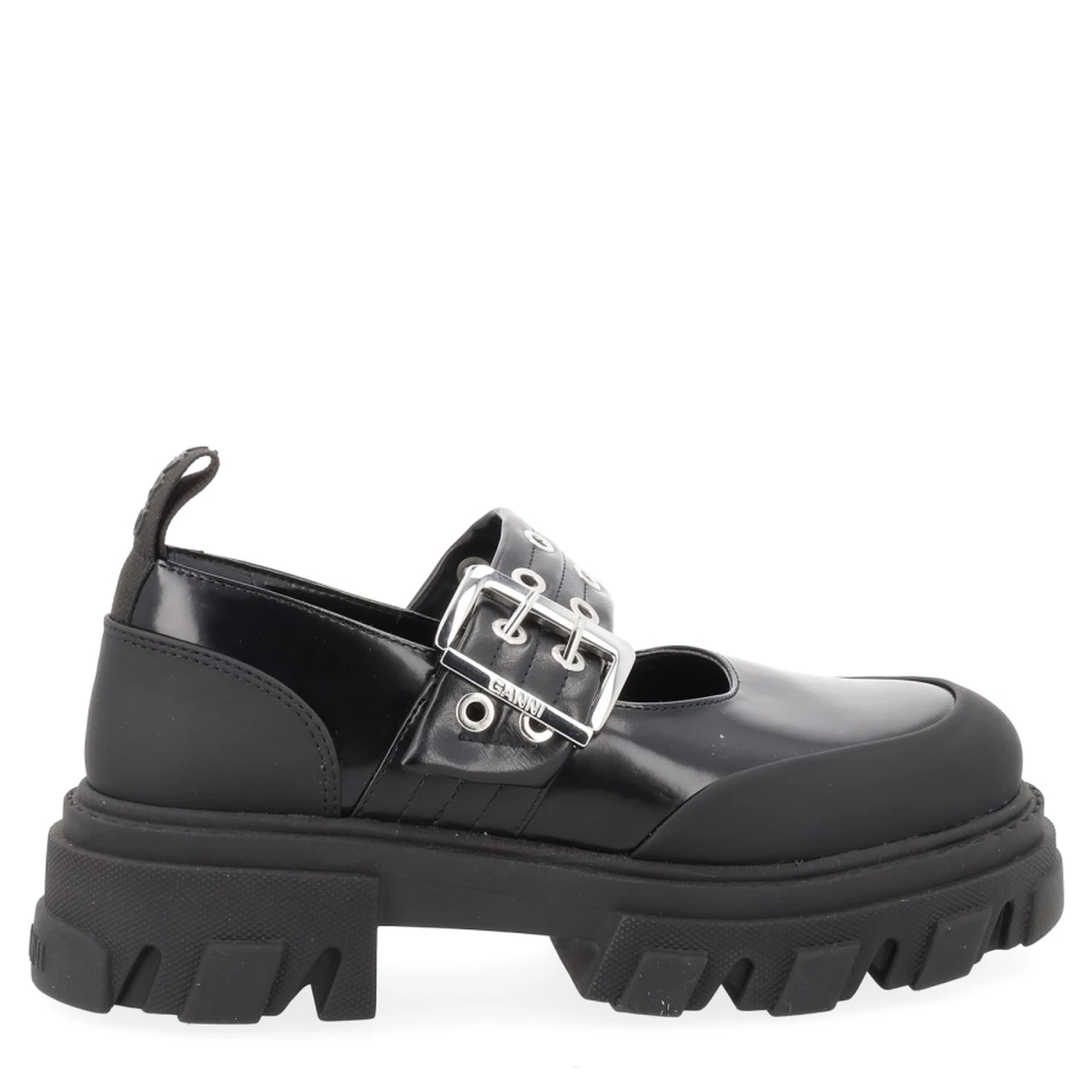 BALLERINA WITH LOGO BUCKLE