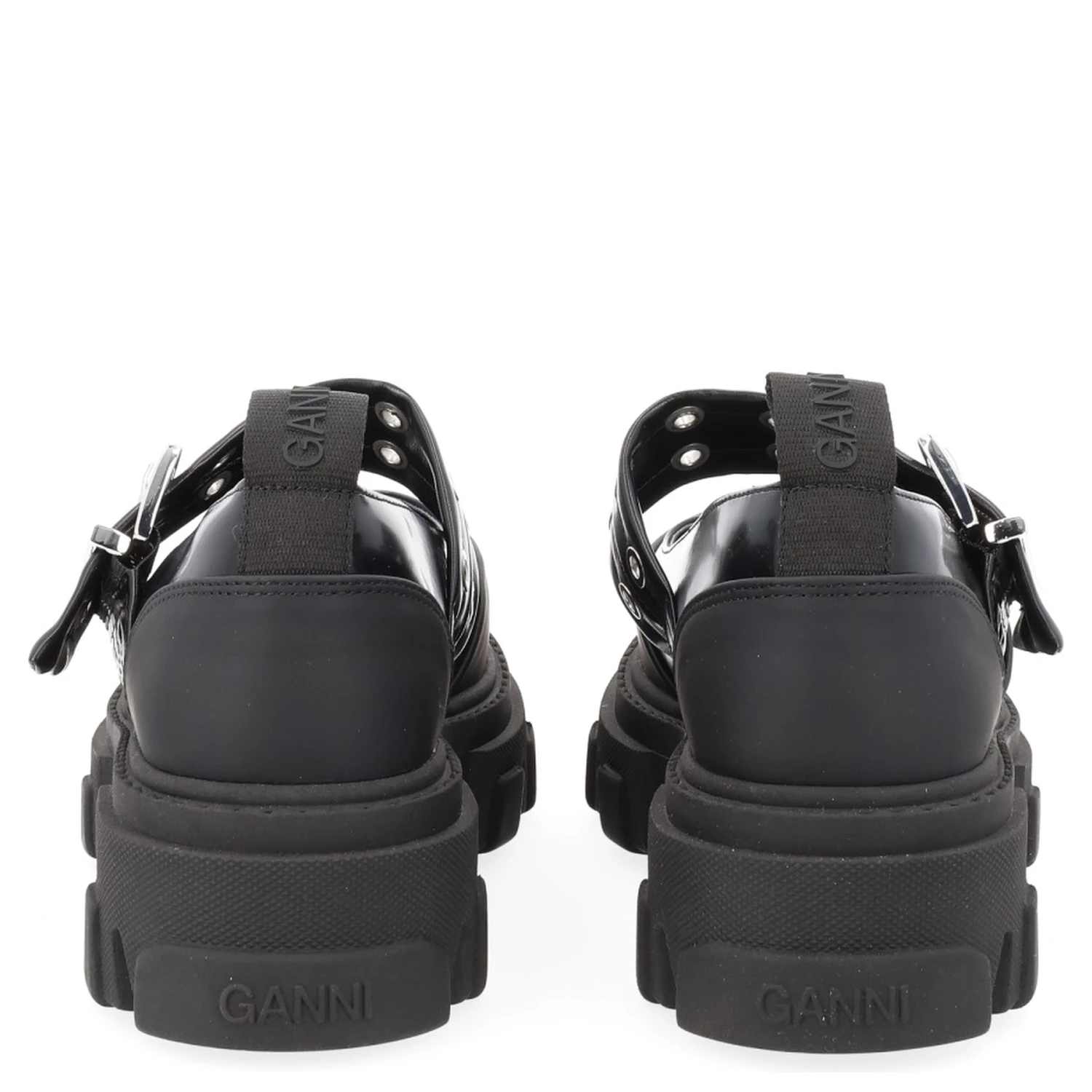 BALLERINA WITH LOGO BUCKLE