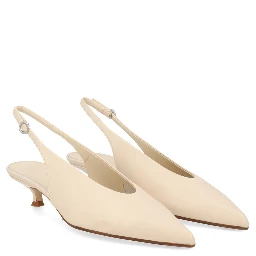 "كاميلا" فتحة منخفضة