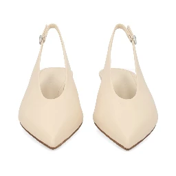 "كاميلا" فتحة منخفضة