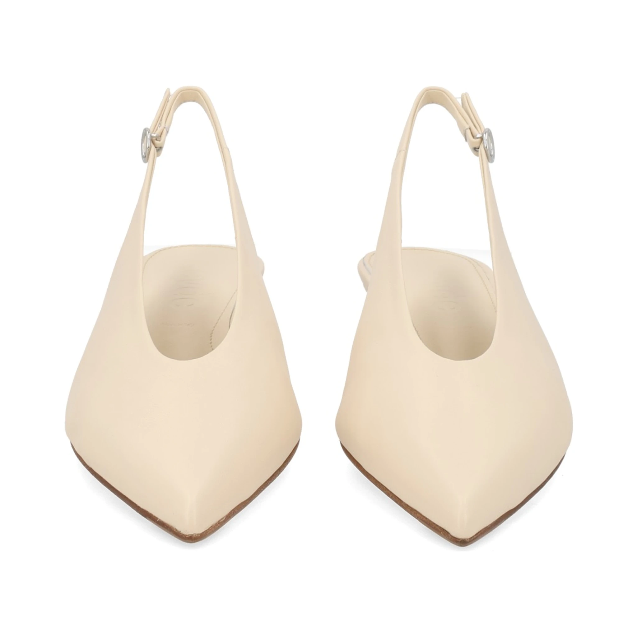 "كاميلا" فتحة منخفضة