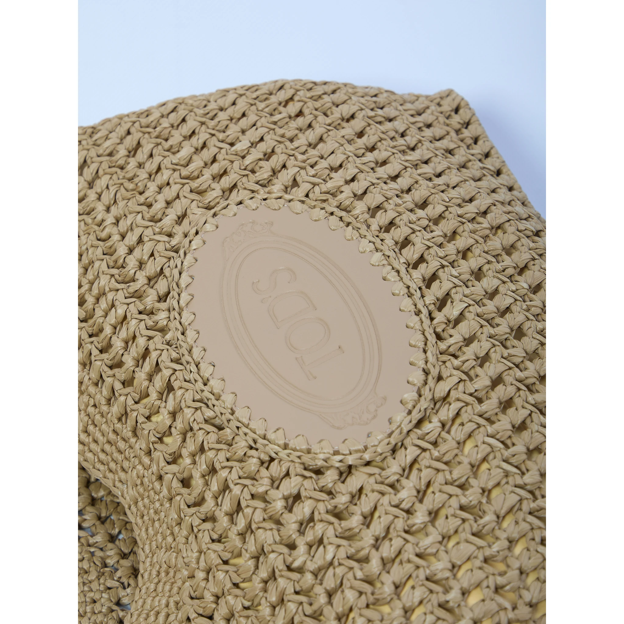 حقيبة تسوق متوسطة الحجم من الرافيا