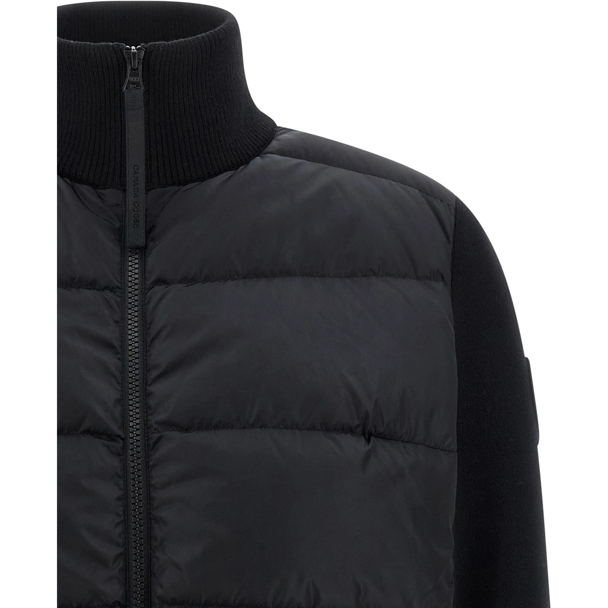 جاكيتات كندا غوس سوداء