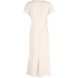 فستان كادي طويل منسدل بياقة على شكل حرف V