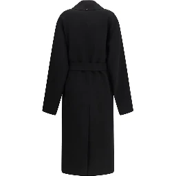 معطف صوف أسود