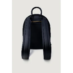 حقيبة ظهر سوداء من البولي إيثيلين