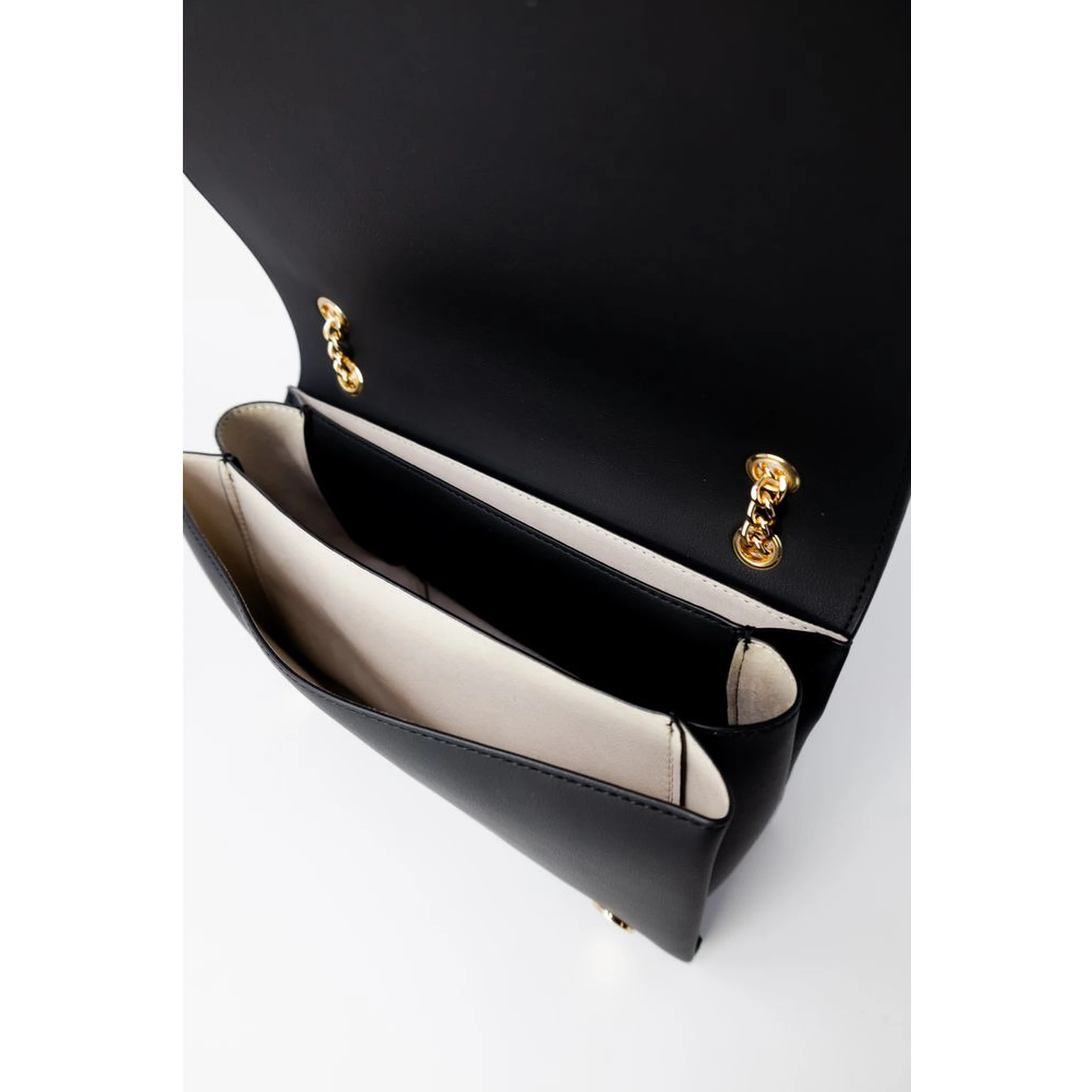 حقيبة يد من البولي إيثيلين الأسود