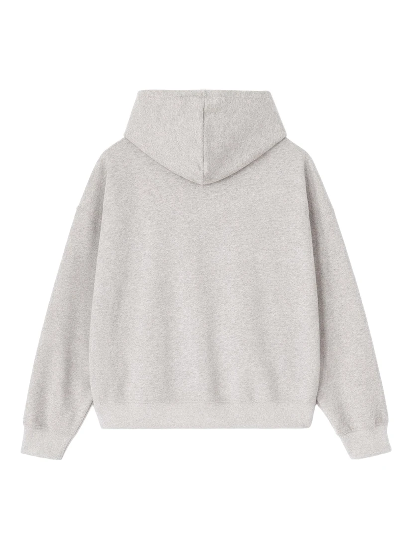 كنزة رياضية بشعار