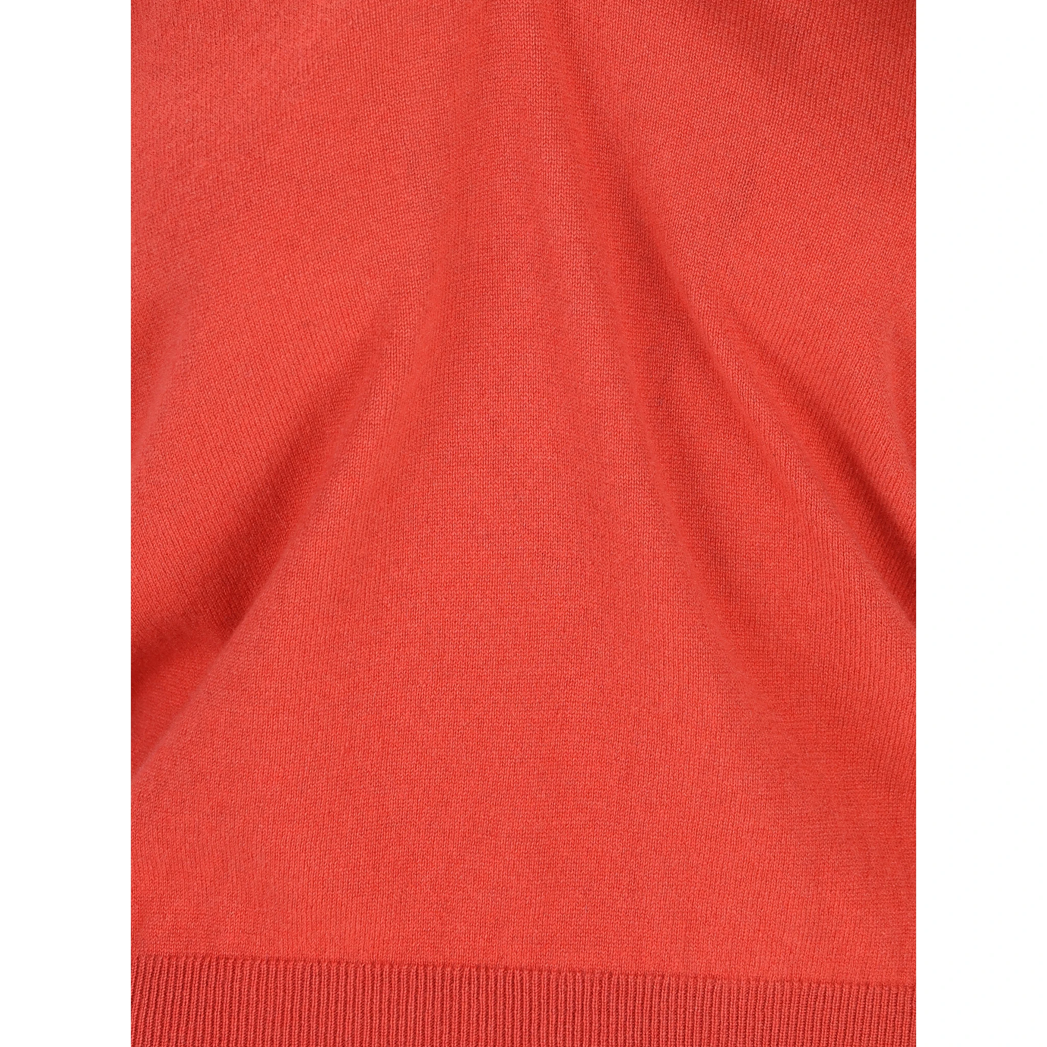 كنزات لورو بيانا