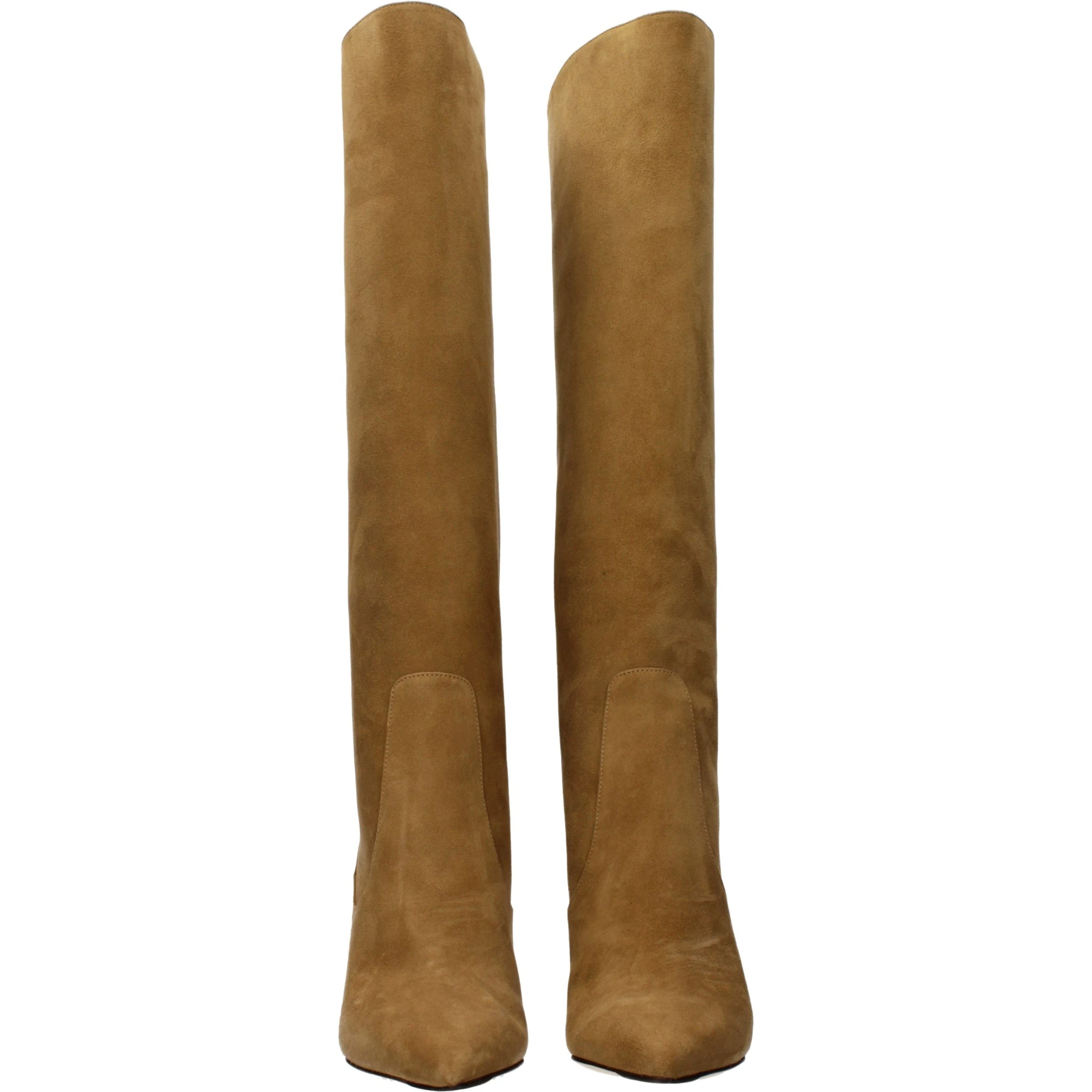 حذاء بكعب عالٍ من الجلد البني