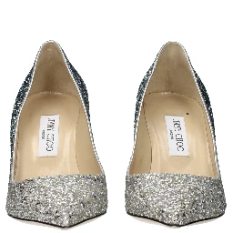 مضخات بلاستيكية رمادية