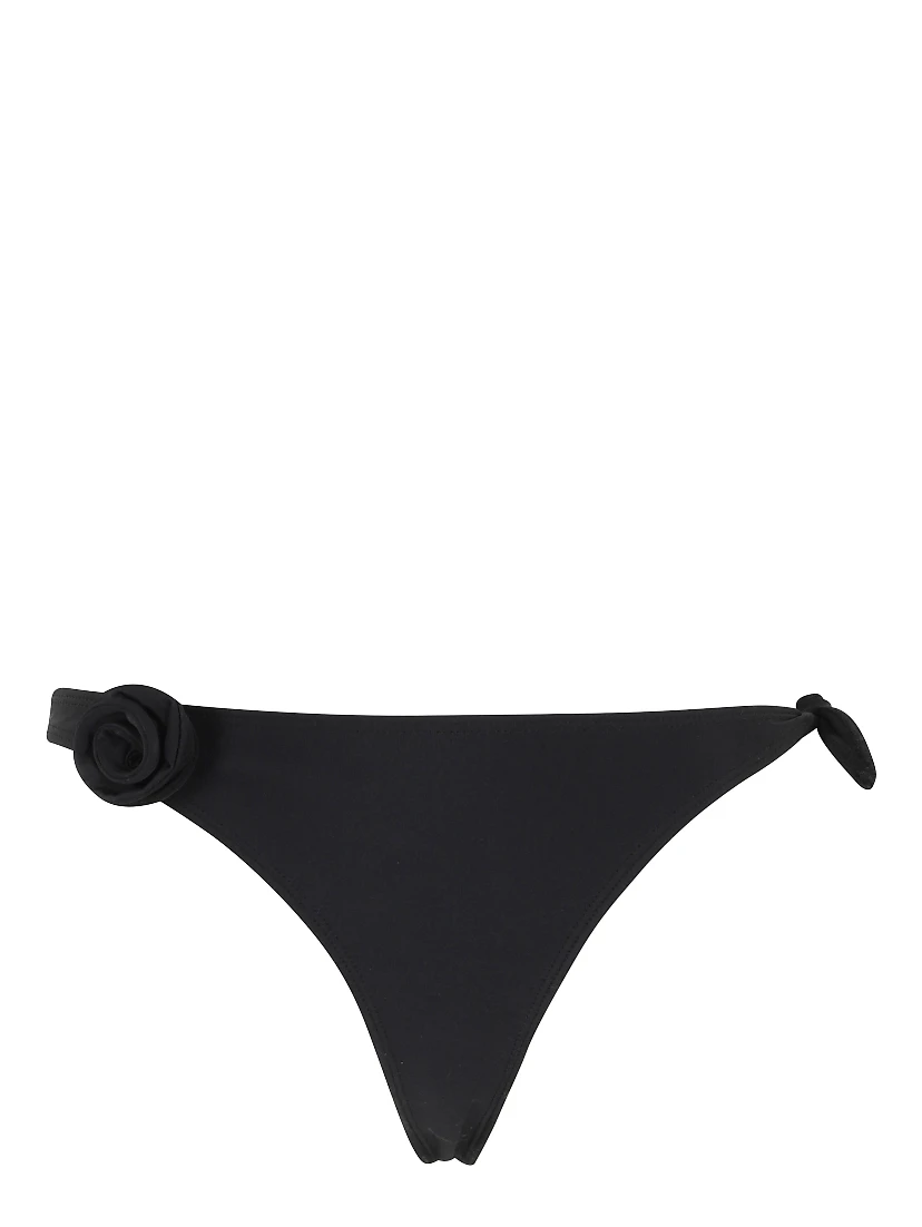 الجزء السفلي من البيكيني مزين بالزهور