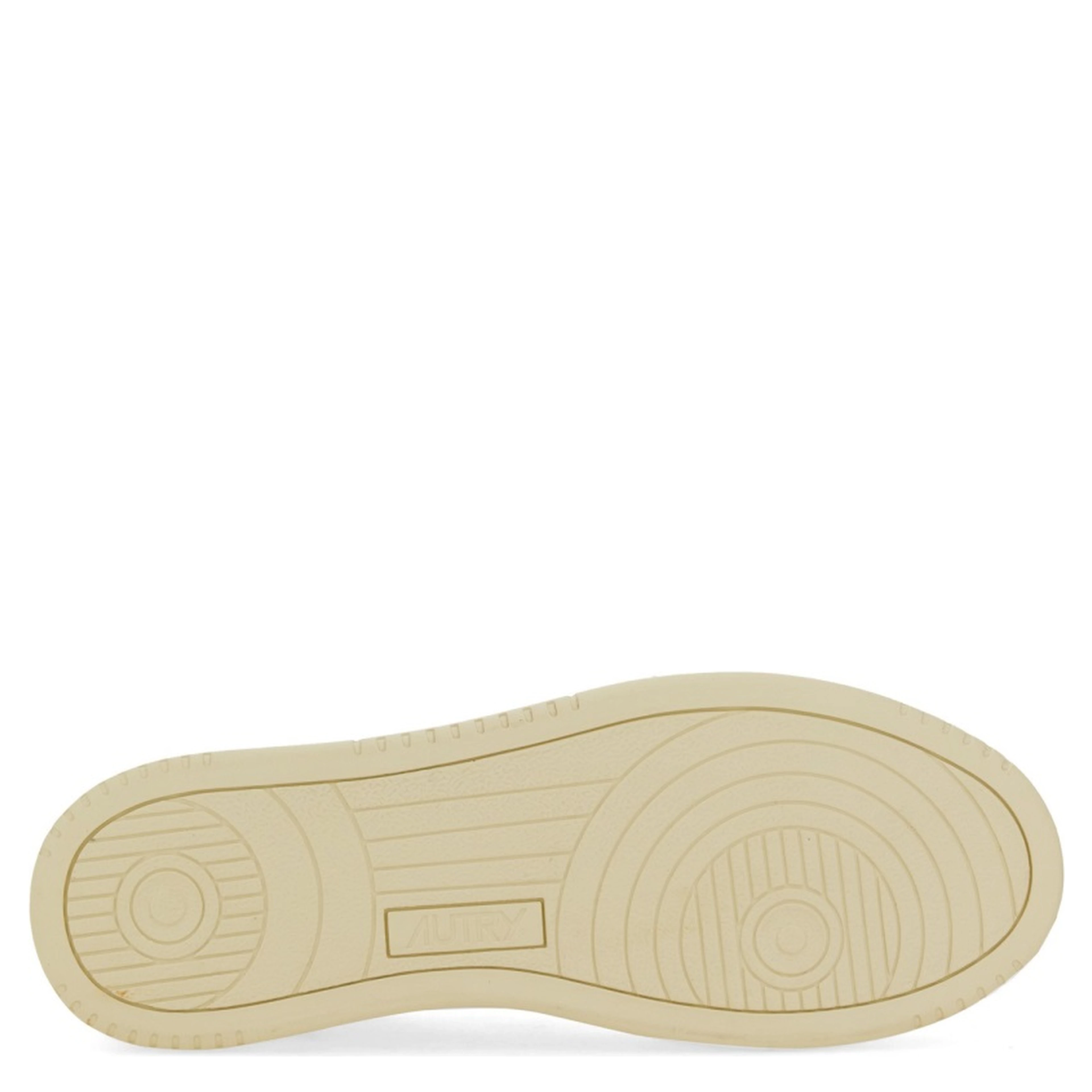 MEDALIST LOW SNEAKER