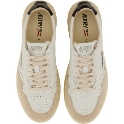 MEDALIST LOW SNEAKER