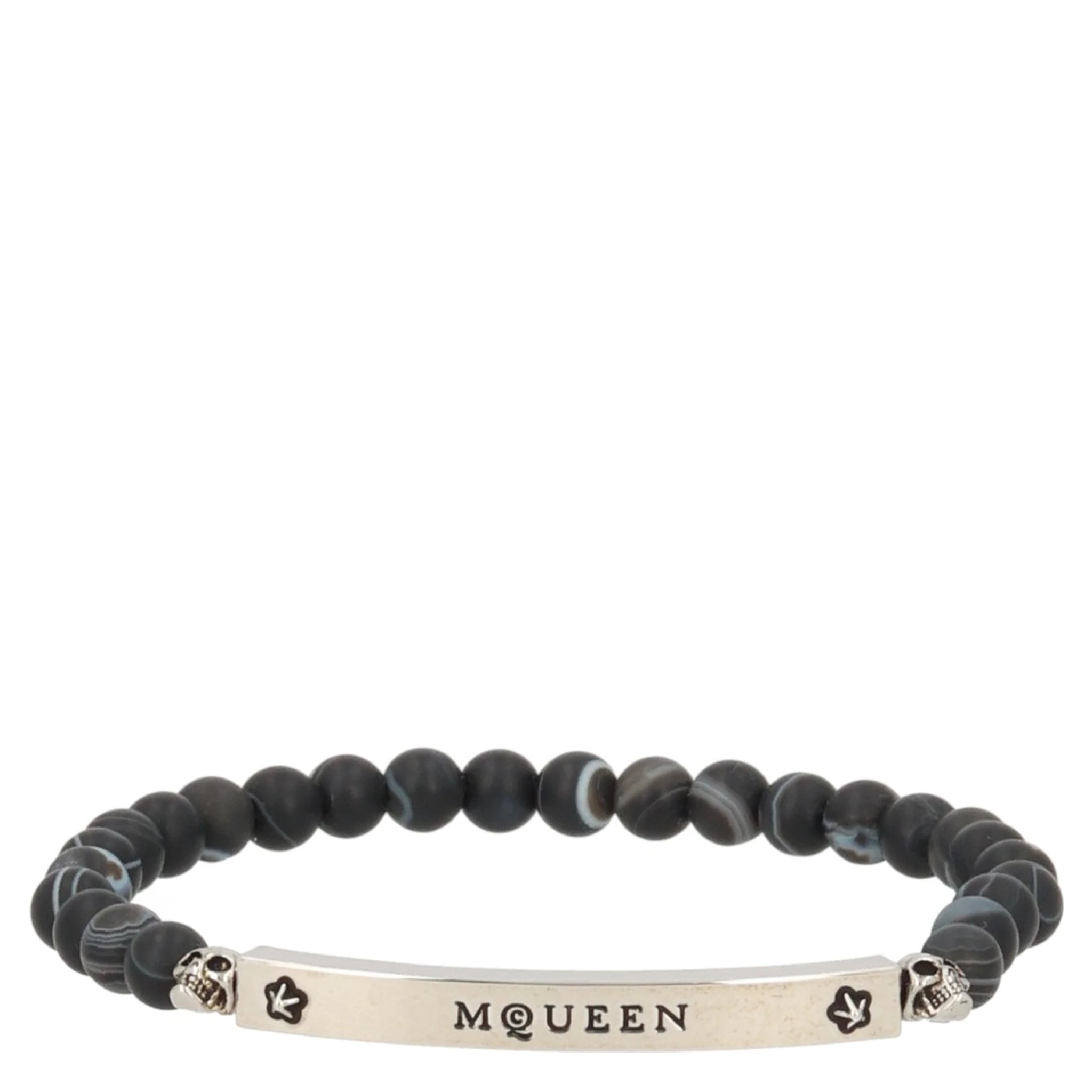 سوار مزين بشعار