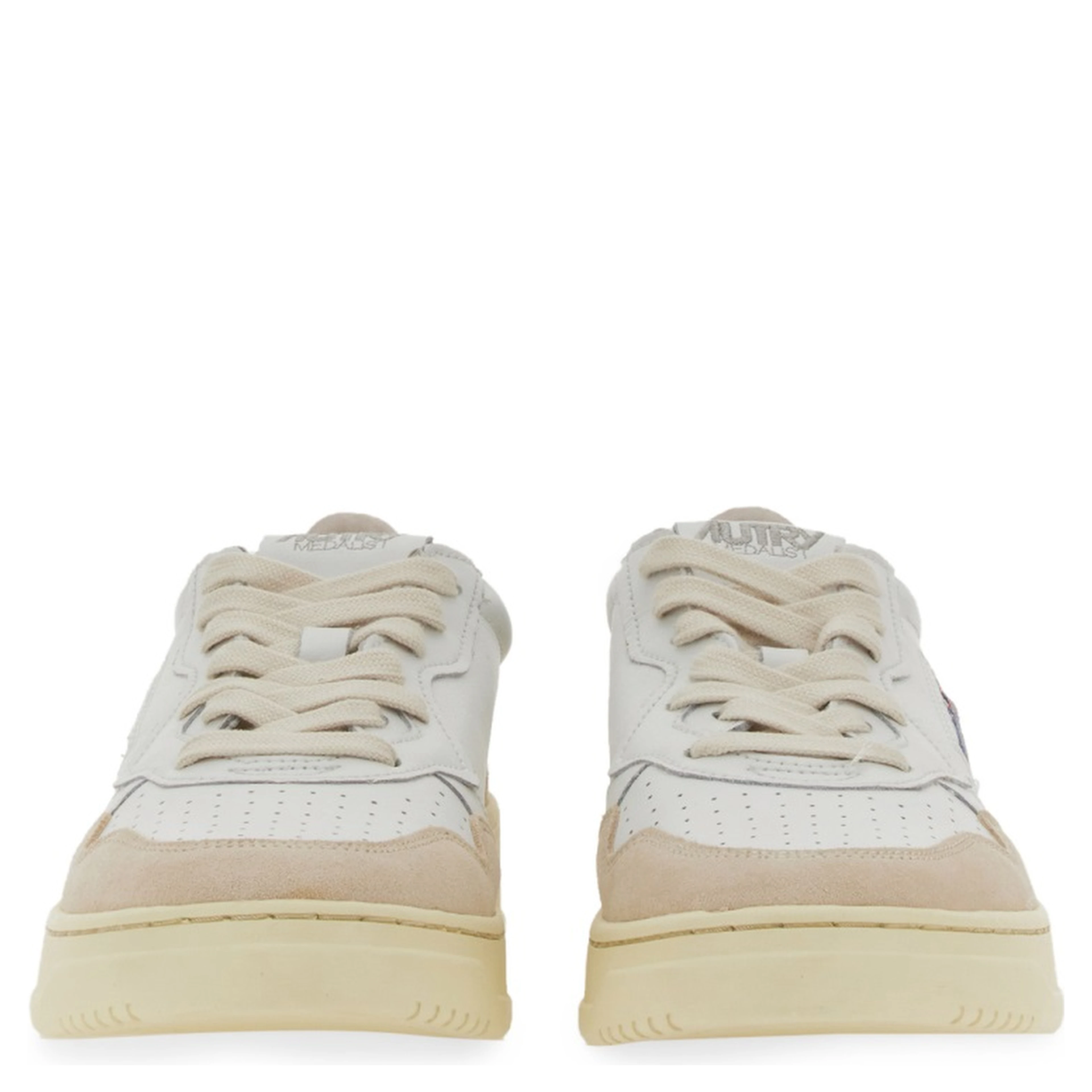 MEDALIST LOW SNEAKER