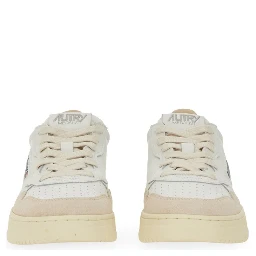 SNEAKER MEDALIST LOW