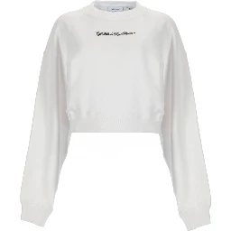 كنزة رياضية بشعار