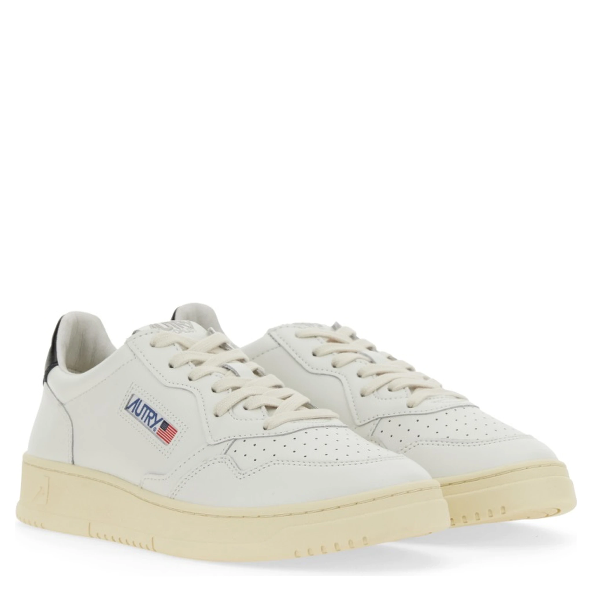 SNEAKER MEDALIST LOW