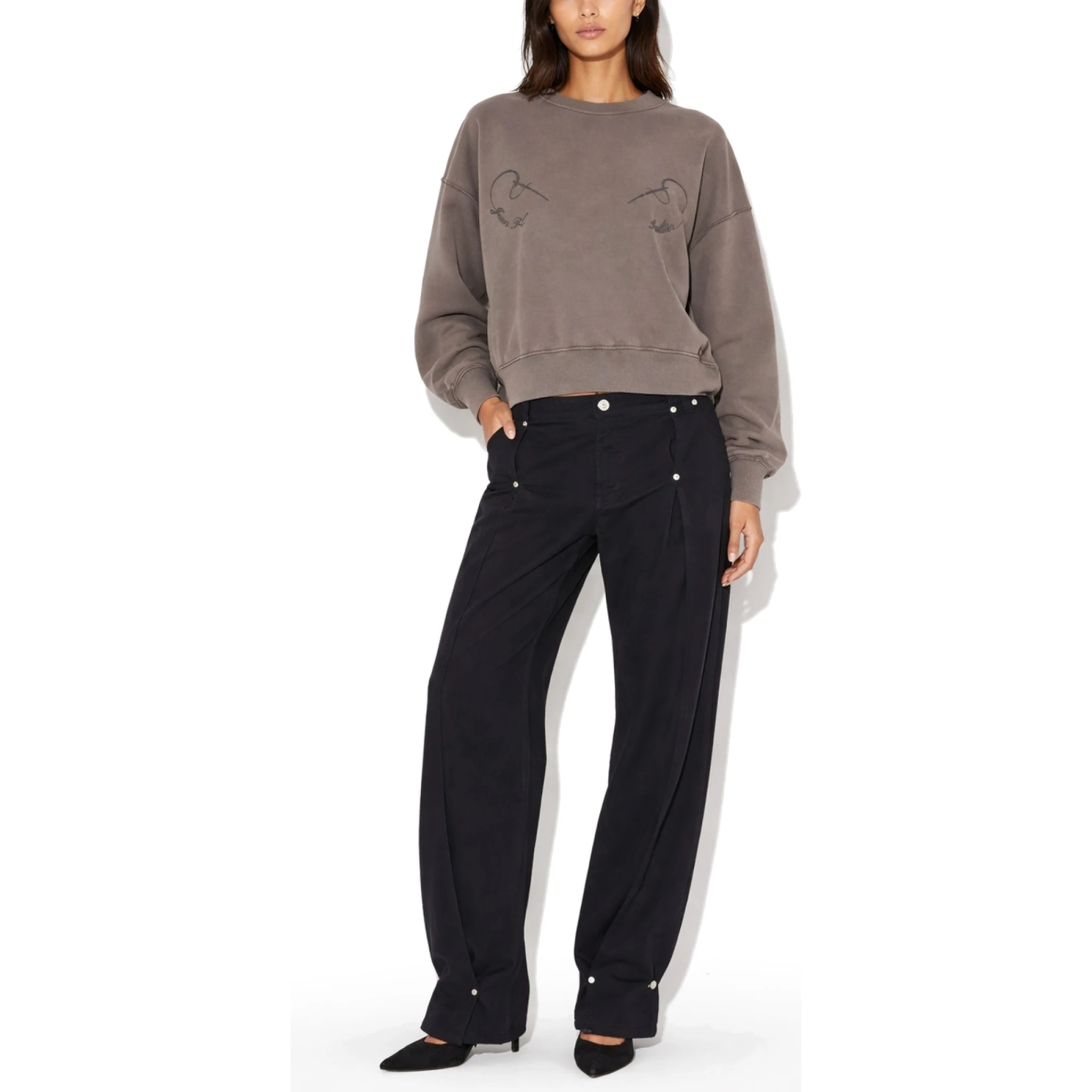 سويت شيرت مطرز