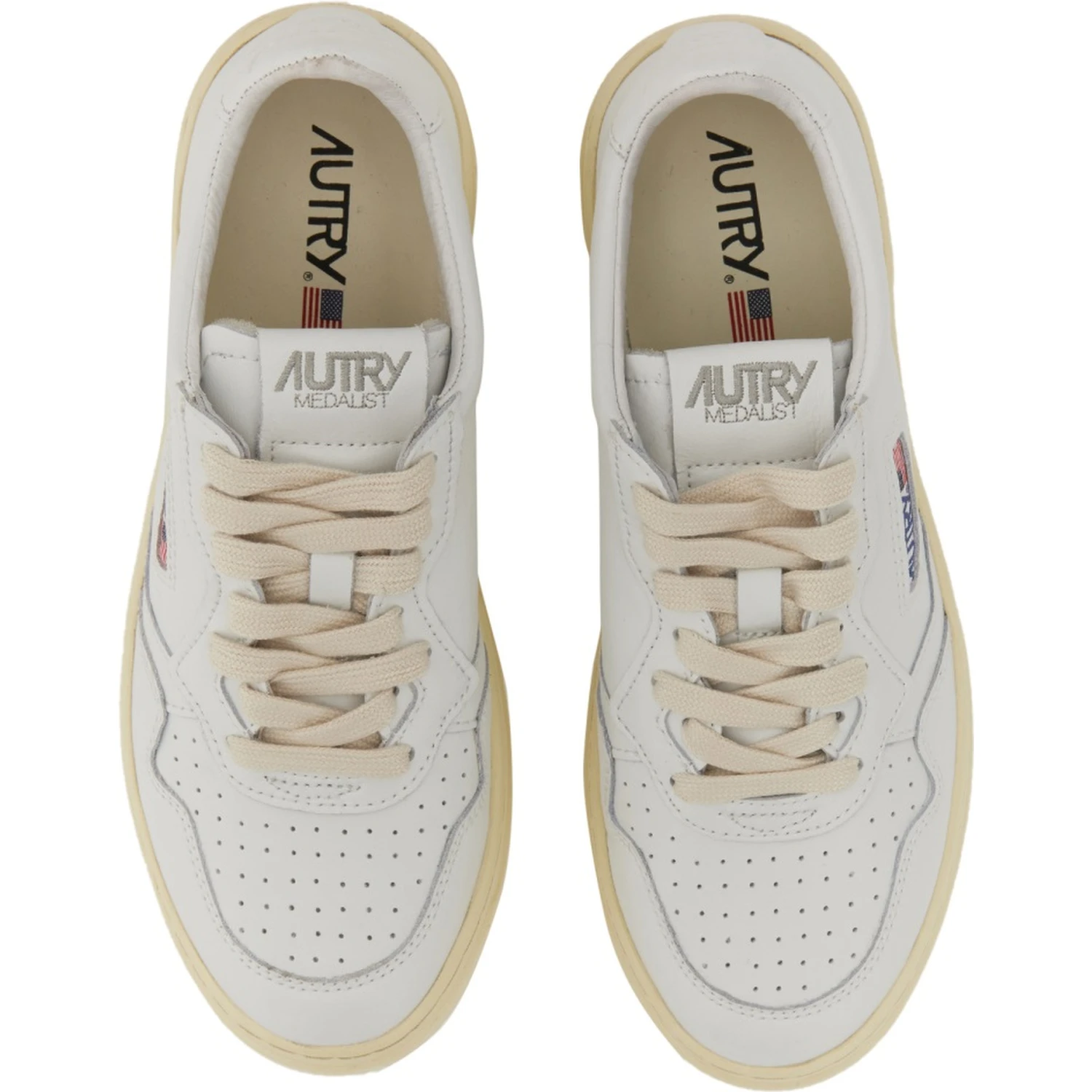 MEDALIST LOW SNEAKER
