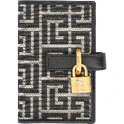 حامل بطاقات بنقش الأحرف الأولى مع قفل