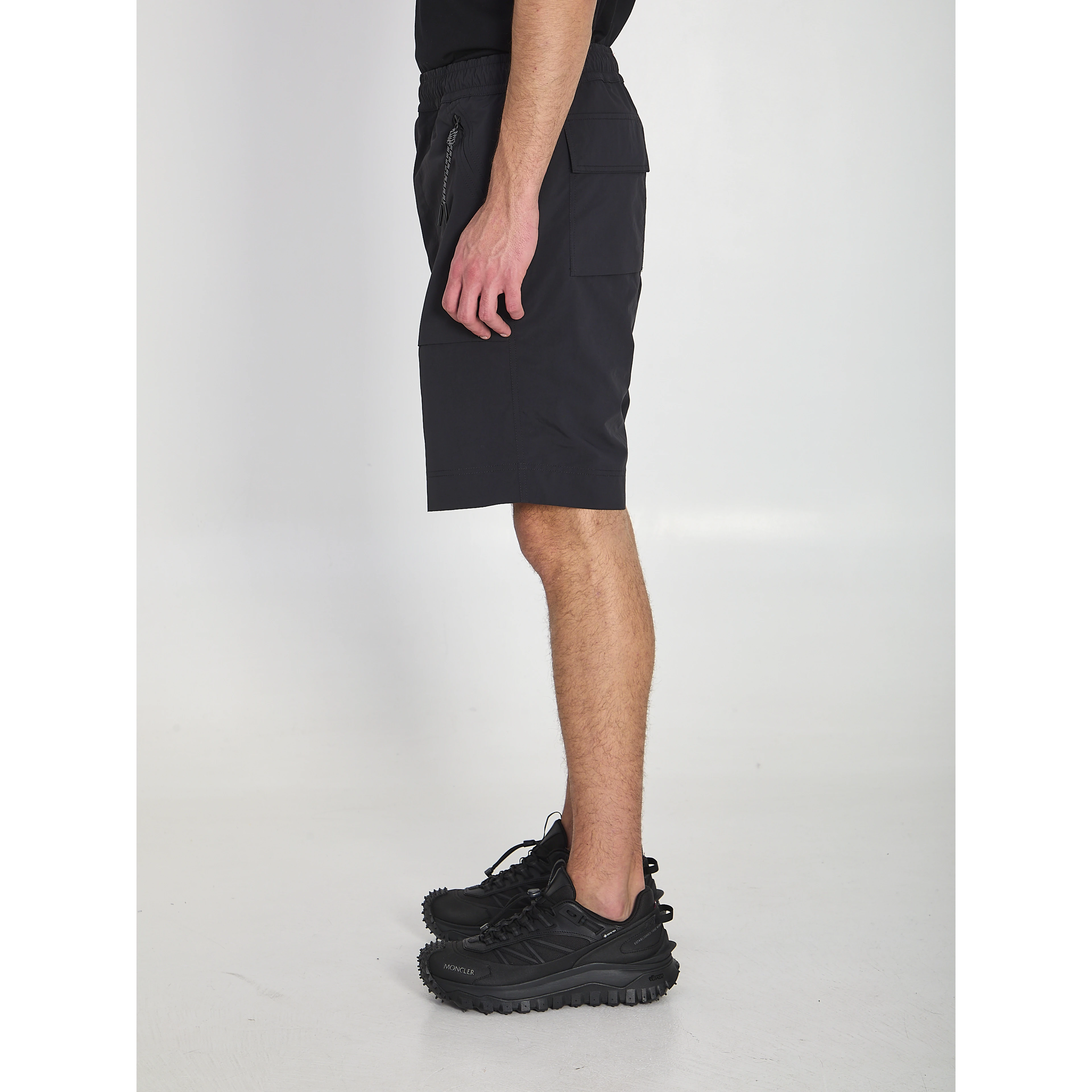 Technical crinkle shorts
