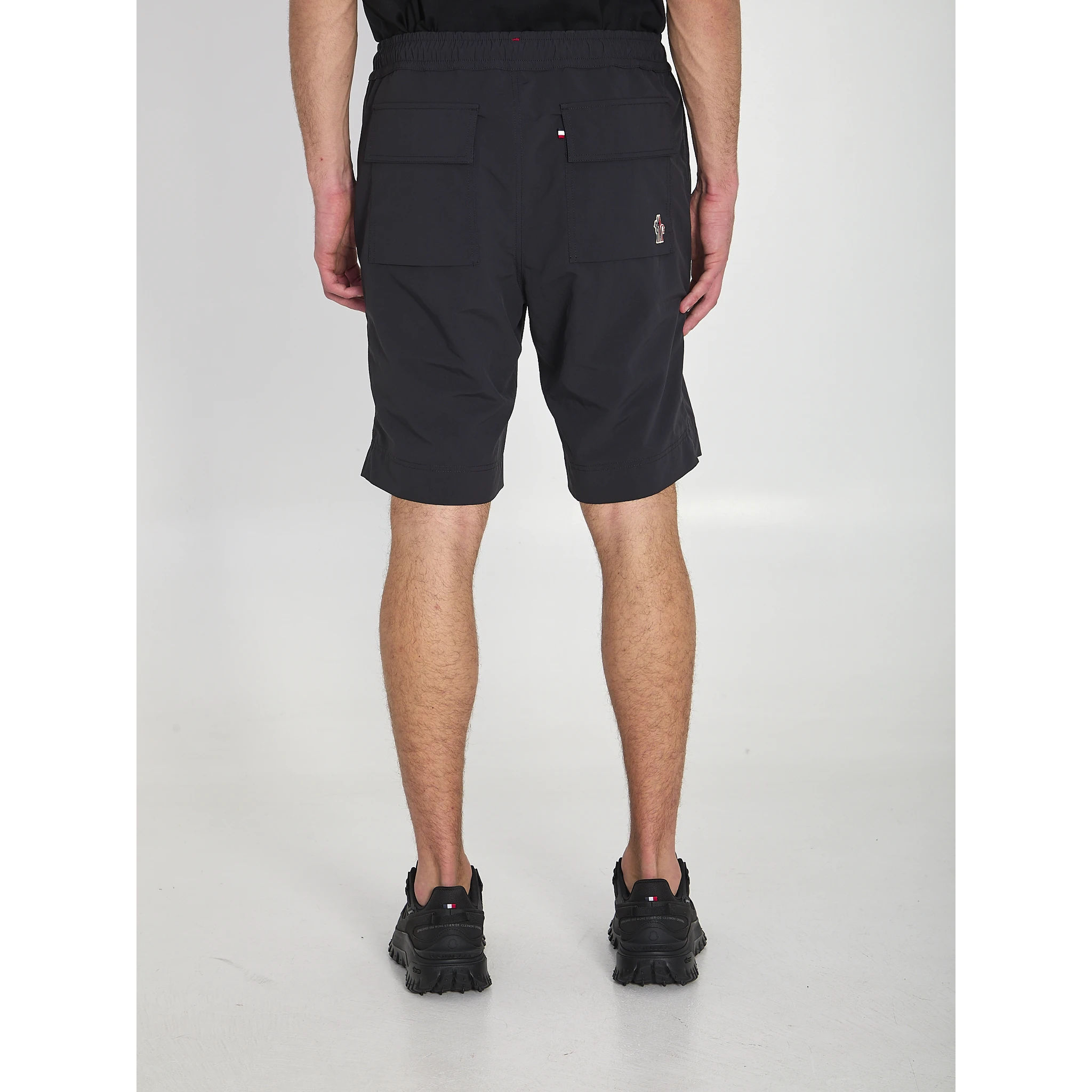 Technical crinkle shorts