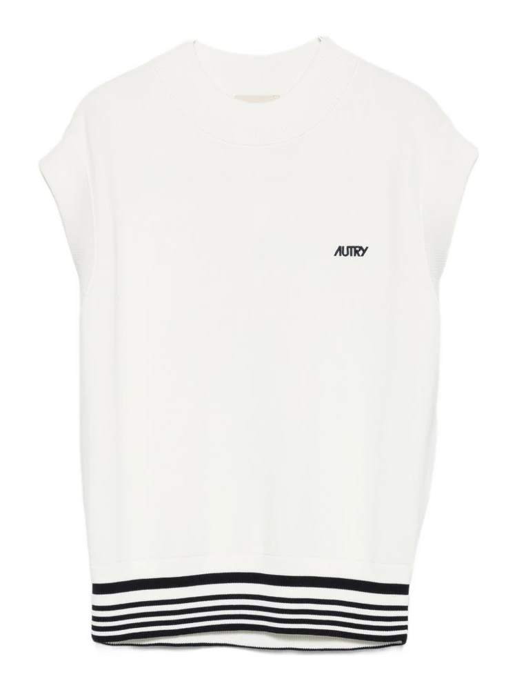 كنزات أوتري بيضاء