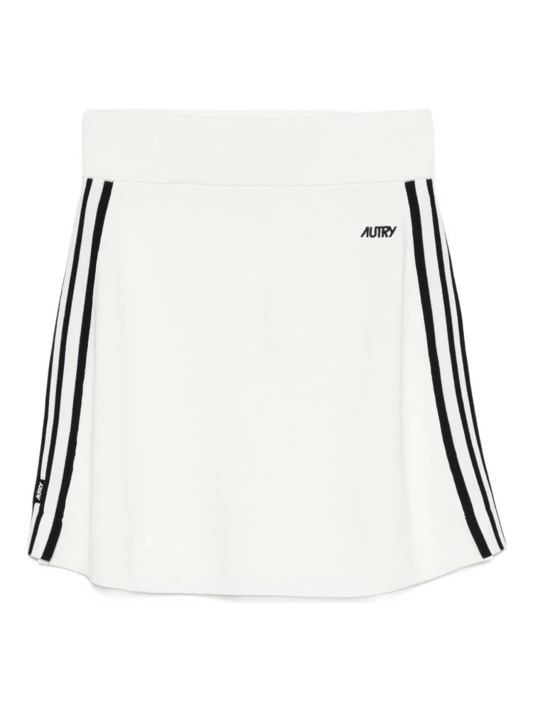 تنانير أوتري بيضاء