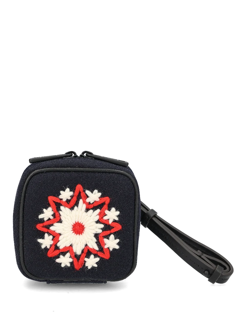 حقائب مونكلير غرينوبل.. حمراء