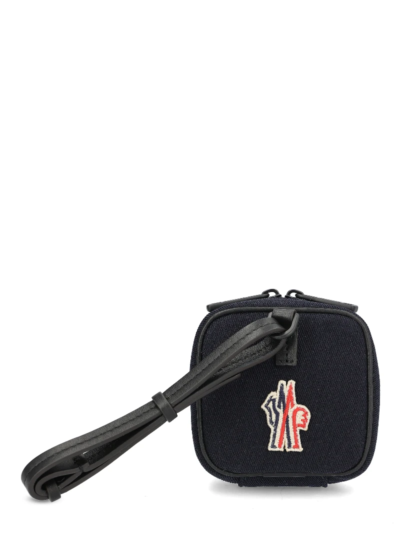 حقائب مونكلير غرينوبل.. حمراء