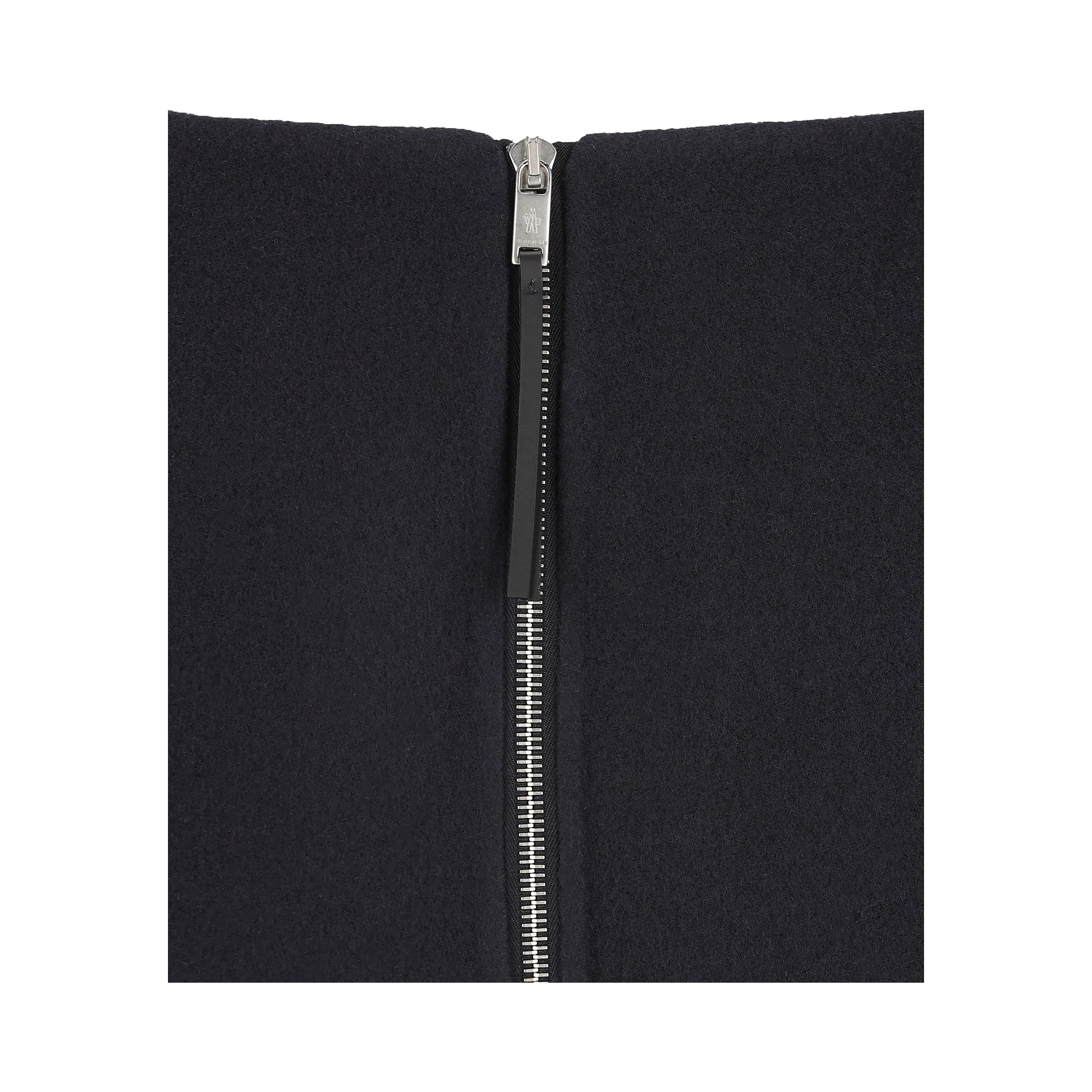 تنانير من تصميم مونكلير وجيل ساندر