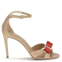 صندل بكعب ستيليتو من جلد العجل البيج من بوس توروس