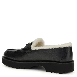 حذاء بوس توروس سهل الارتداء من جلد العجل الأسود