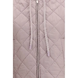 جاكيتات ومعاطف من البوليستر الأرجواني