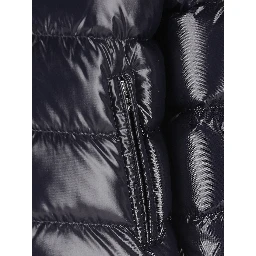 معاطف مونكلير للأطفال